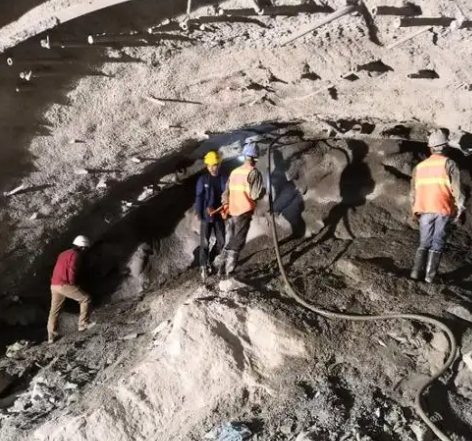 石河子乡拱顶带模注浆料的施工流程及注意事项